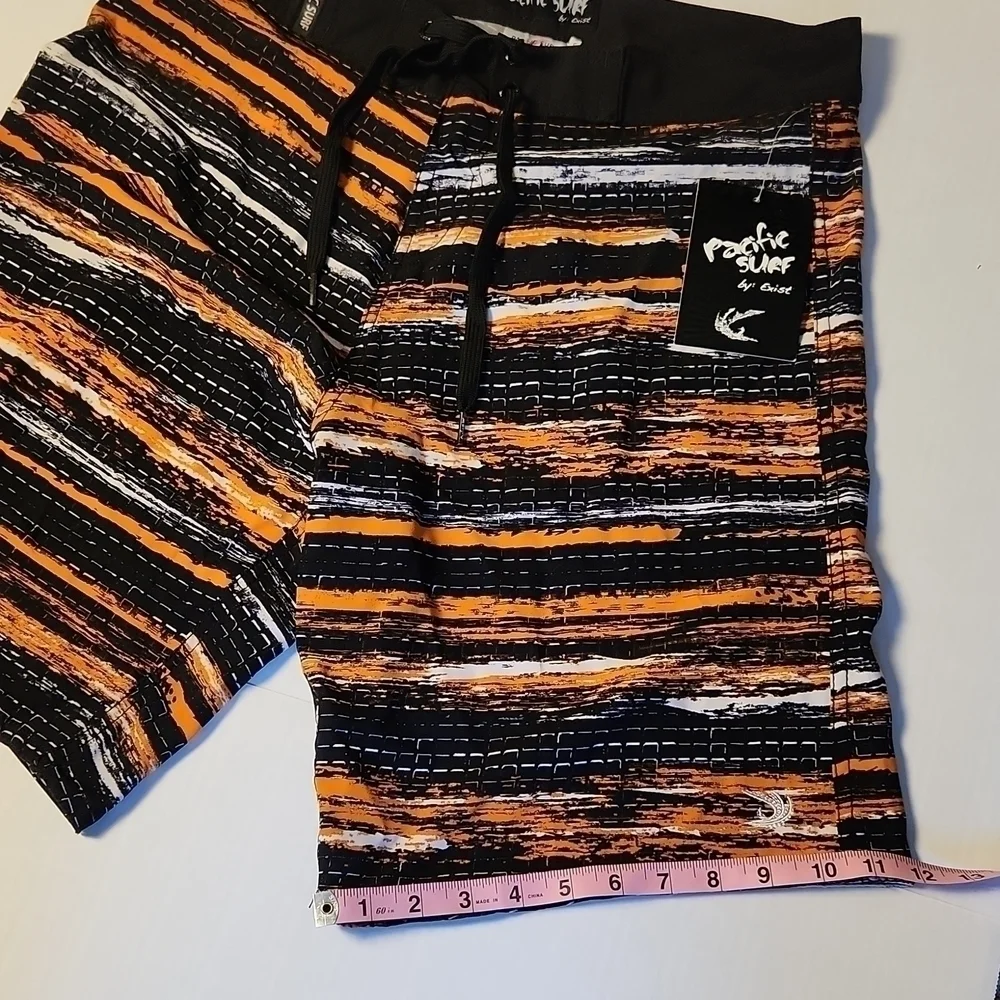 Pacific Surf Men's Size Large Multi-Color Surfer Print Vintage Surf Swim Trunks
